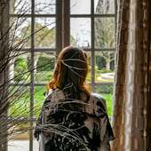 Décembre devant nous... ✨️🎄 

@laetitialabrunedeluca 

#ralentir #winterinprovence #seasonsgreetings
#december #laetitiadeluca #noël #prendreletemps 
#provence #lesalpilles #parlafenetre #loveinstremy #horizon 

📷 @thierryteisseire