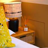 La Bohème ✨️ au coin du lit, pour s'envelopper de senteurs exquises.

#parfumsdintérieur #homescents #fragrance

Photos @thierryteisseire chez @restaurantpauletteeygalieres 

#loveinstremy #madeinfrance #chezpauletteeygalieres #chambresdhôtes #homedeco #lavie #lamour #laboheme #trilogiedeparfums #senteursexquises #eygalieres #saintremydeprovence #lesalpilles #frenchfragrance