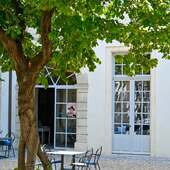 Hors espace-temps à @expositions_espace_lagoy.🌿💙
#bowie #exposition #saintremydeprovence #inspiration
-
-
Crédit photos 📷  @thierryteisseire 

#photographie #visitprovence #lagloy #stremy #exploremore #lesalpilles #alpilleslovers #alpillesenprovencetourisme #alpillesenprovence